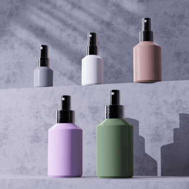 New Design Cosmetic Spray Bottle and Cream Jar Set for Skincare Packaging