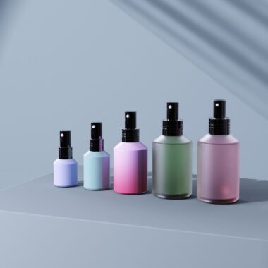 New Design Cosmetic Spray Bottle and Cream Jar Set for Skincare Packaging
